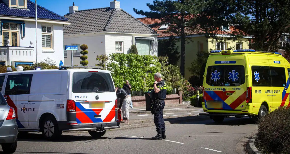 Ongeval tussen auto en motorscooter - Foto 5