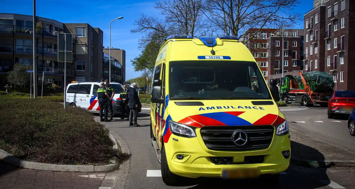 Ongeval tussen auto en motorscooter - Foto 8