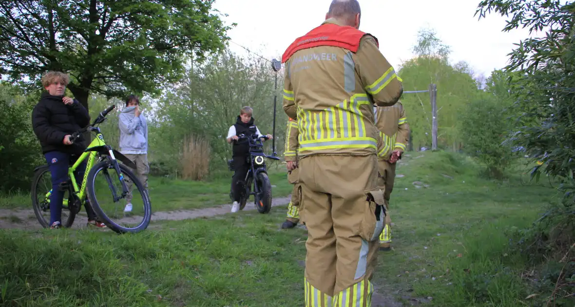 Jeugd ontdekt brand en schakelt hulpdiensten in - Foto 8