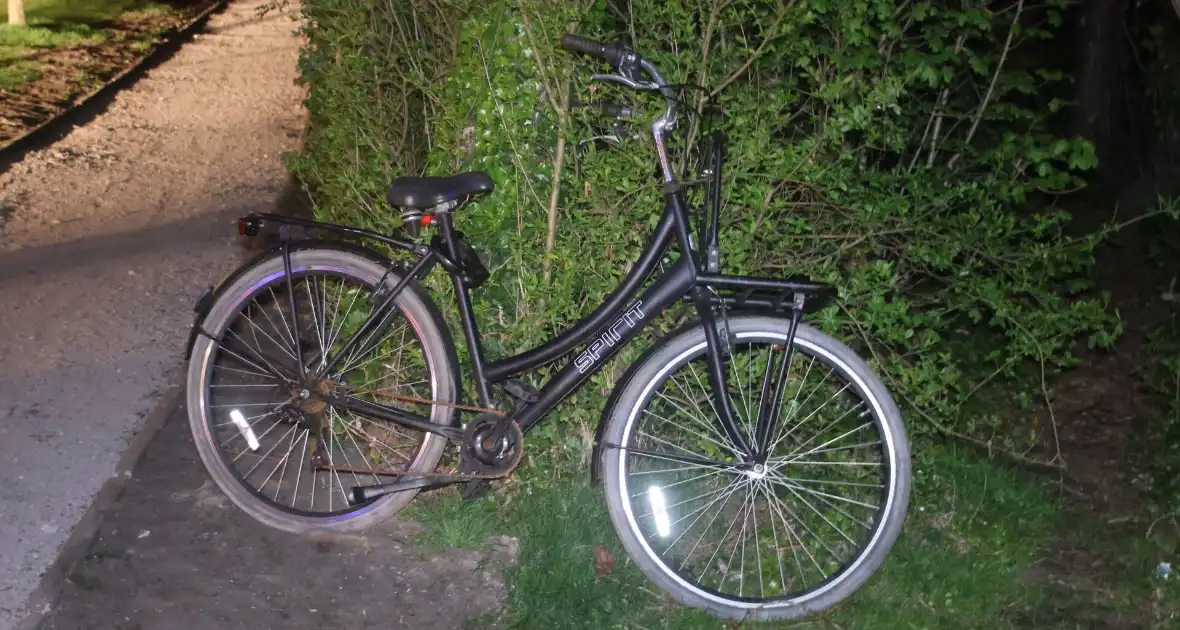 Duikers te water na aantreffen fiets langs waterkant - Foto 15