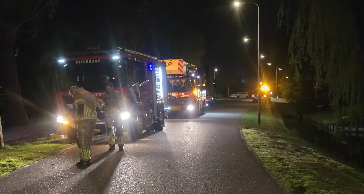 Duikers te water na aantreffen fiets langs waterkant - Foto 8
