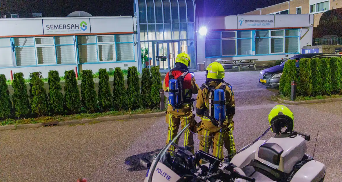 Explosie zorgt voor aanzienlijke schade - Foto 4