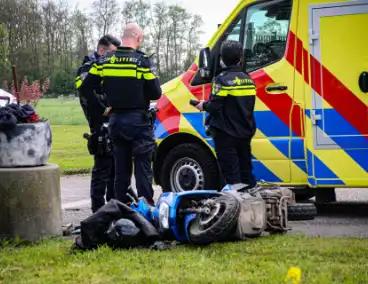 Scooterrijder komt ten val in ongeval