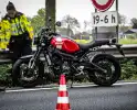 Aanrijding tussen motor en auto leidt tot hulpverlening