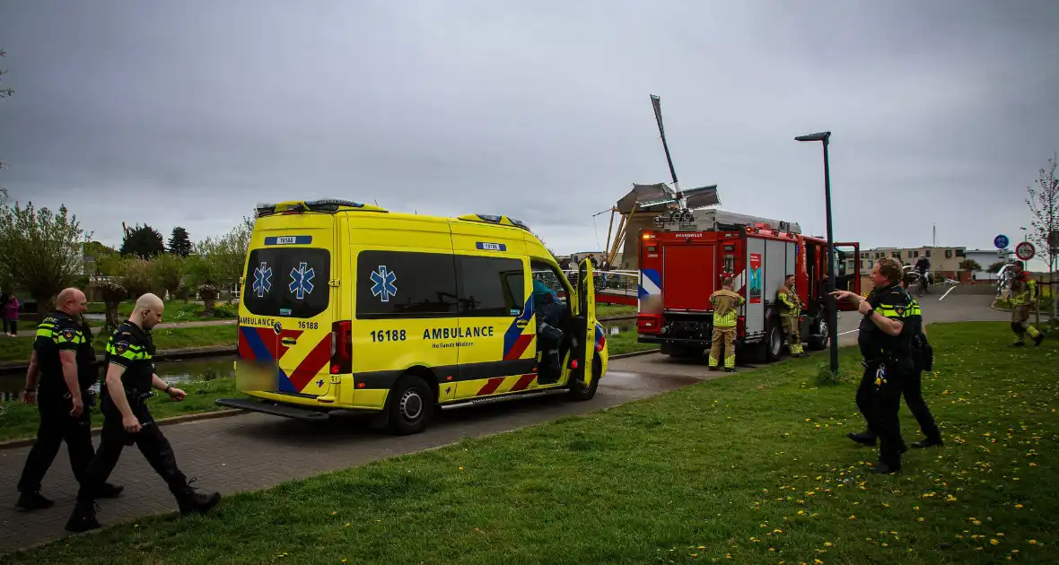 Te water geraakte scootmobiel door omstanders ontdekt - Foto 6