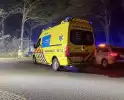 Auto botst tegen boom met gewonde