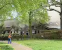 Uitslaande brand op woning met rietenkap