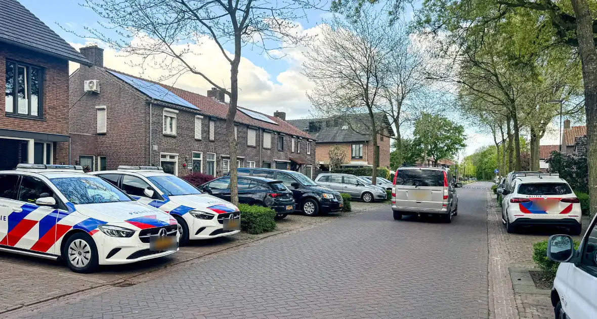 Slachtoffer vlucht woning in en wordt mishandeld - Foto 2