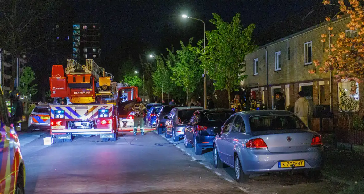 Woningbrand snel onder controle na middelbrand - Foto 1