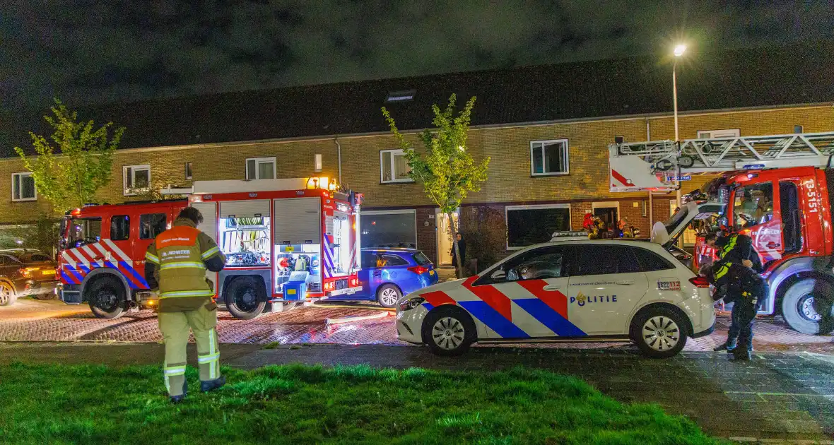 Woningbrand snel onder controle na middelbrand - Foto 2