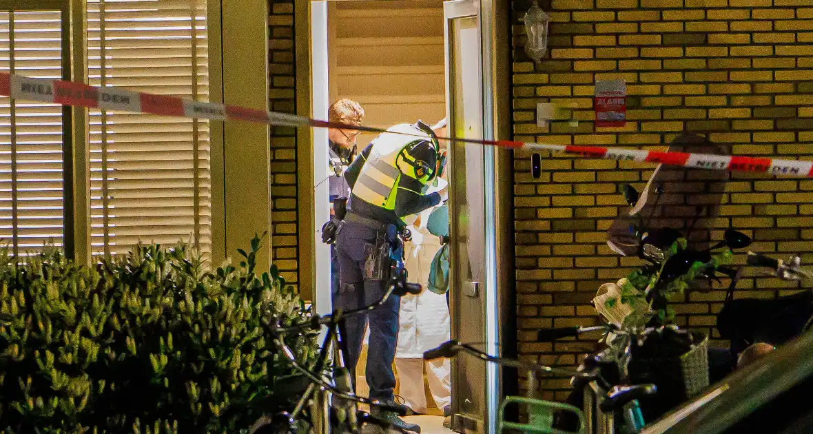 Explosief zorgt voor brand bij woning - Foto 2