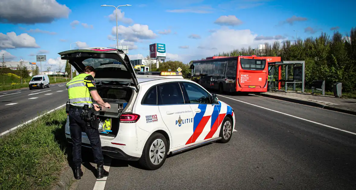 Kettingbotsing na ongeval tussen lijnbus en vrachtwagentje - Foto 3