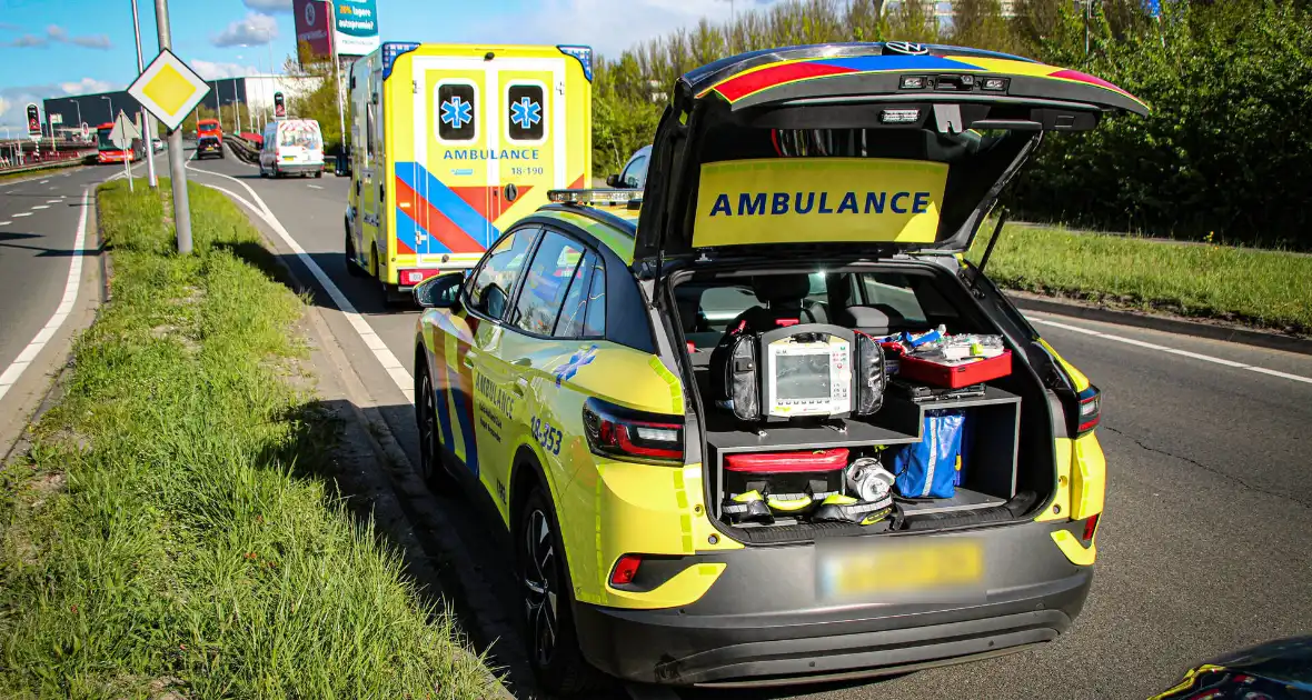 Kettingbotsing na ongeval tussen lijnbus en vrachtwagentje - Foto 4