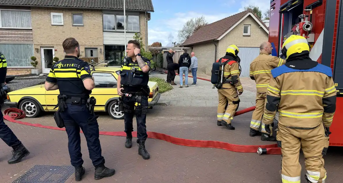Buitenbrand slaat over naar schuurtje - Foto 3