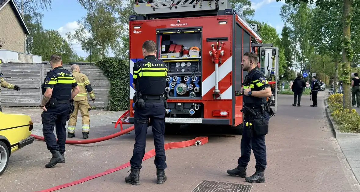 Buitenbrand slaat over naar schuurtje - Foto 6