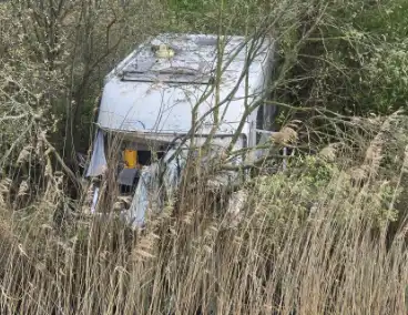 Ernstig ongeval met camper laat twee gewonden achter