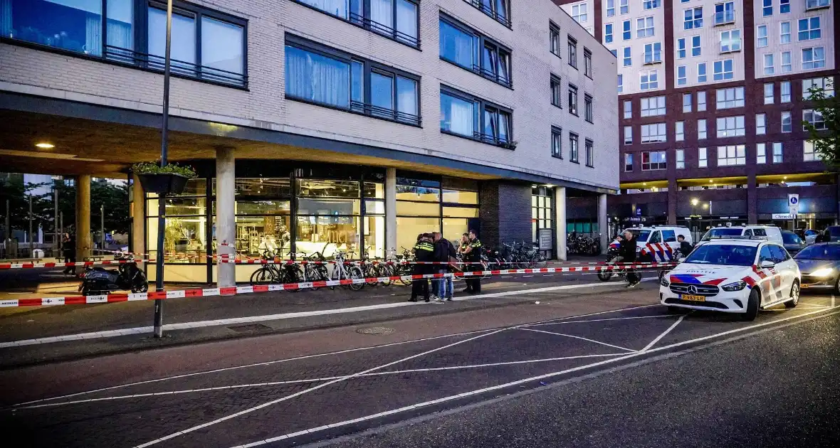 Winkel beschadigd bij schietpartij - Foto 1