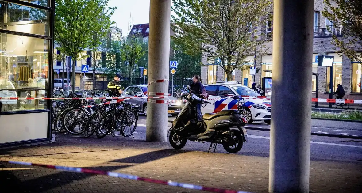 Winkel beschadigd bij schietpartij - Foto 13