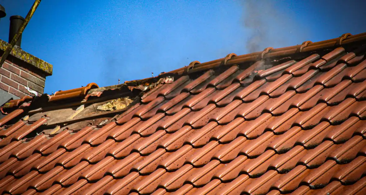 Zeer grote brand verwoest woningen - Foto 3