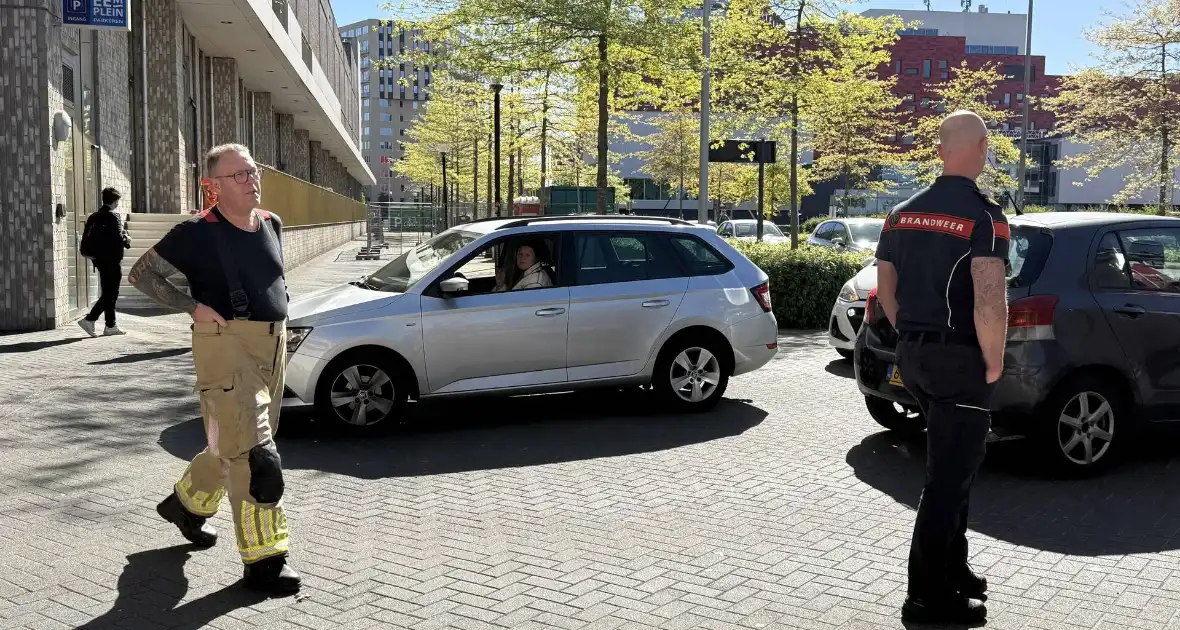 Handmelder parkeergarage ingedrukt - Foto 7