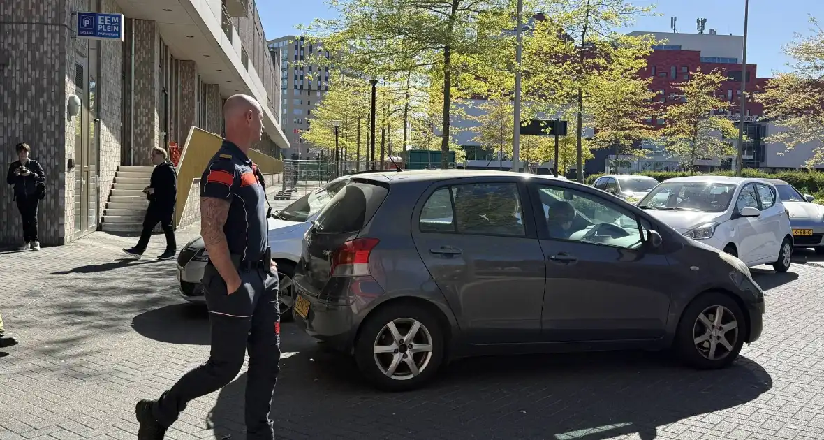 Handmelder parkeergarage ingedrukt - Foto 8