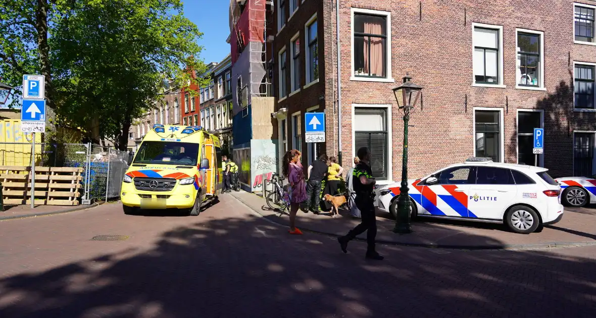 Traumateam ingezet nadat fietser tegen bouwhek botst - Foto 6