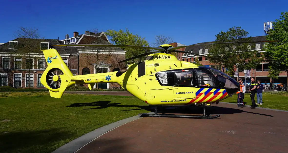 Traumateam ingezet nadat fietser tegen bouwhek botst - Foto 7
