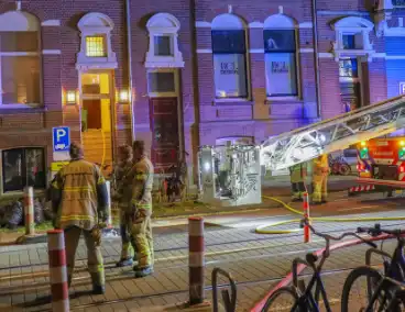 Brand op dak van woning geblust