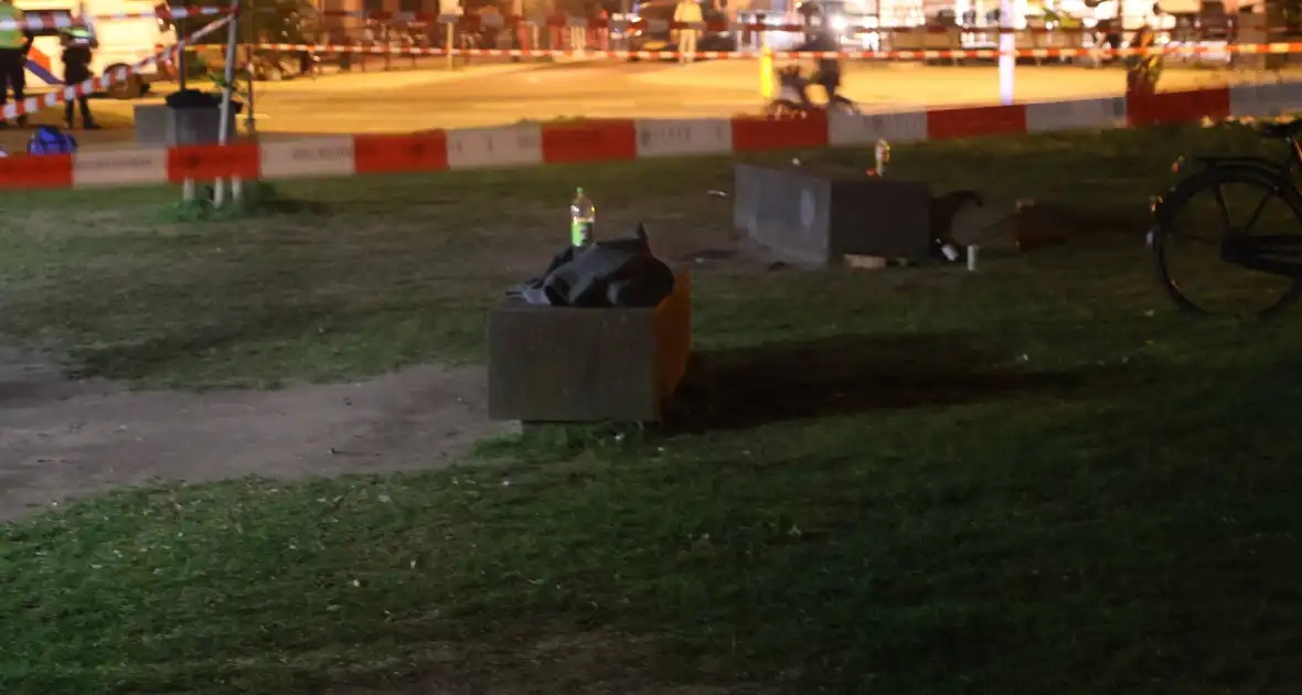 Politie houdt persoon aan na steekpartij - Foto 6