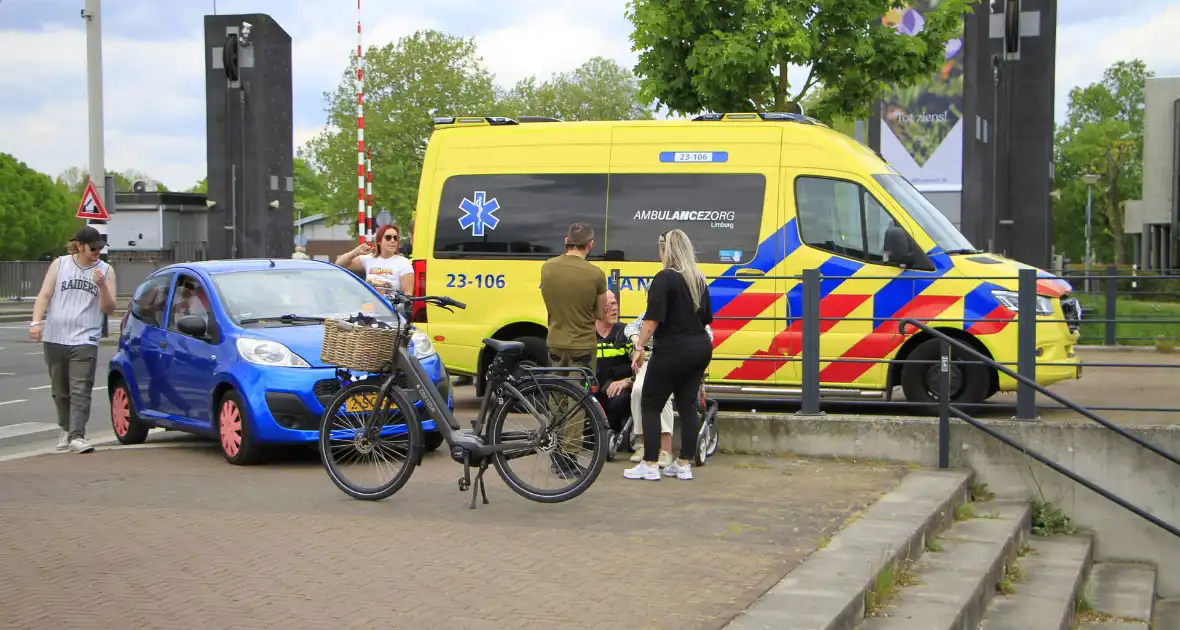 Voetganger aangereden door pick-up truck - Foto 3