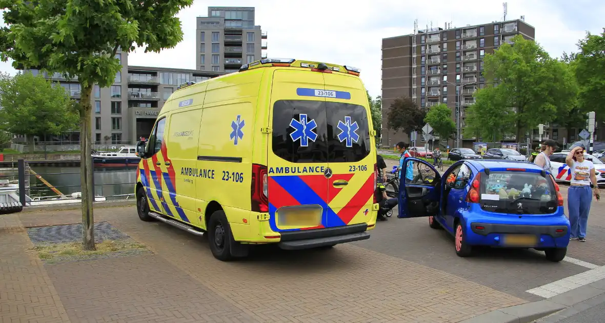 Voetganger aangereden door pick-up truck - Foto 6