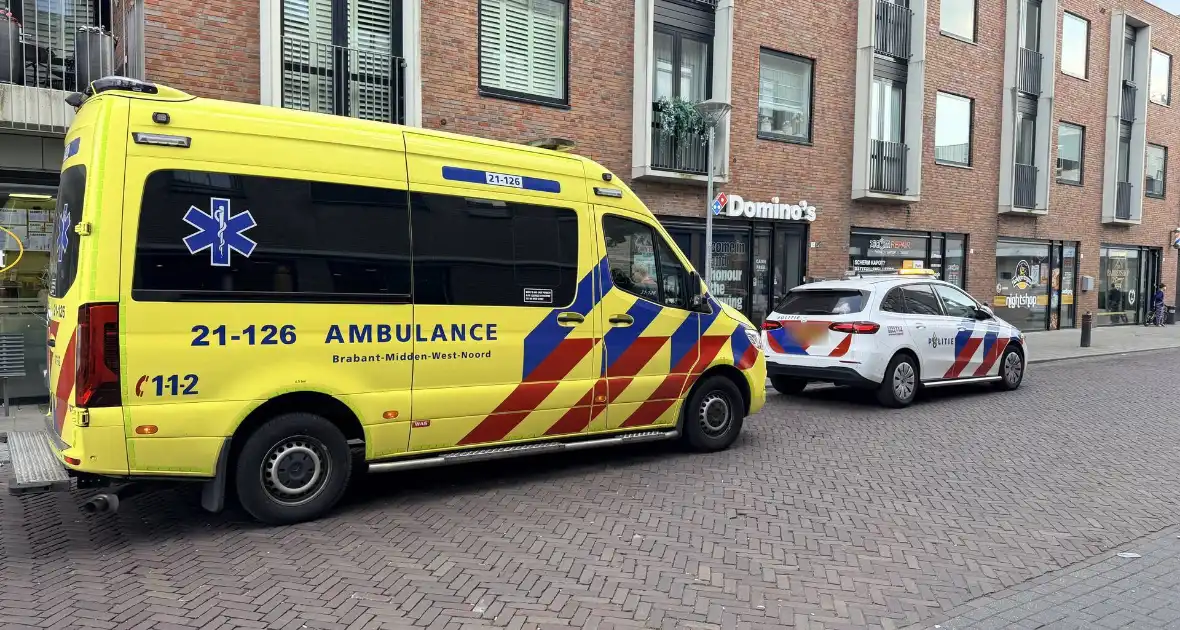 Scooterrijder komt ten val en zoekt zelf medische hulp