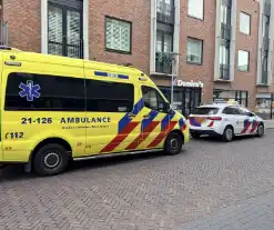 Scooterrijder komt ten val en zoekt zelf medische hulp