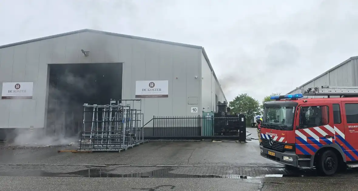 Brand ontdekt in houthandel - Foto 1