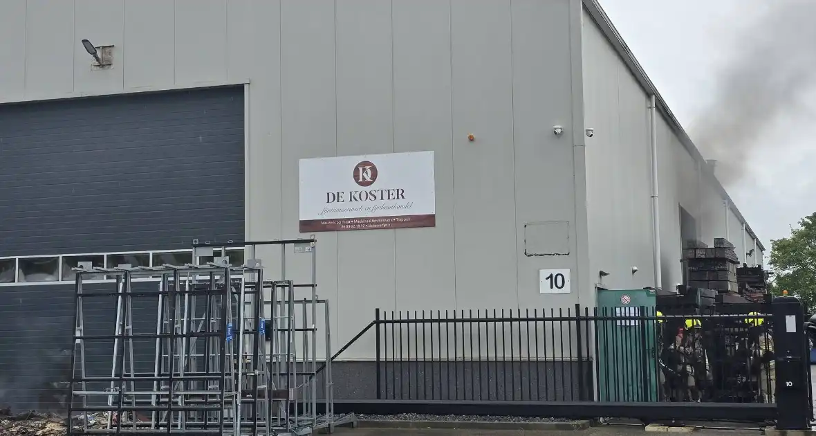 Brand ontdekt in houthandel - Foto 6