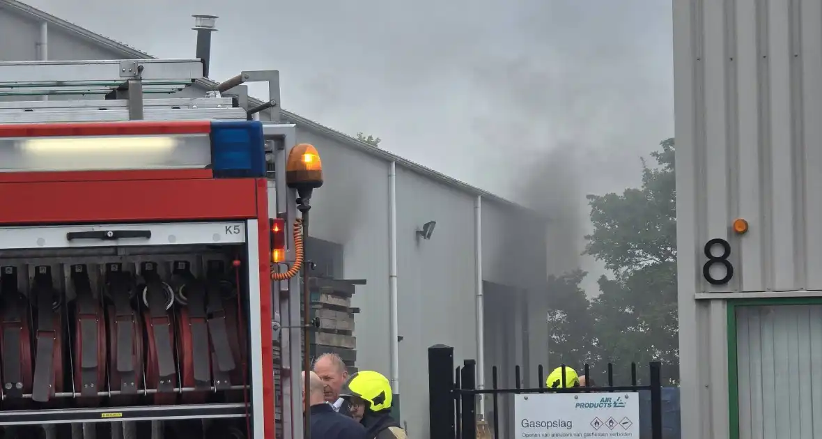 Brand ontdekt in houthandel - Foto 9