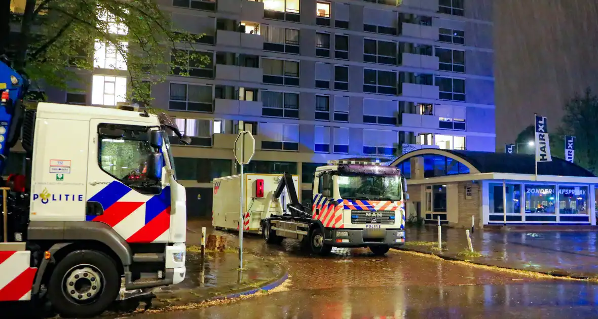 Overleden persoon in flatgebouw zorgt voor grote inzet hulpdiensten - Foto 2