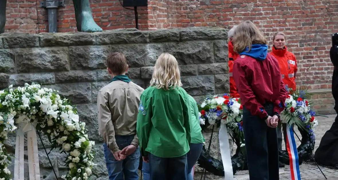 Kranslegging bij Joods monument Sterrebos - Foto 33