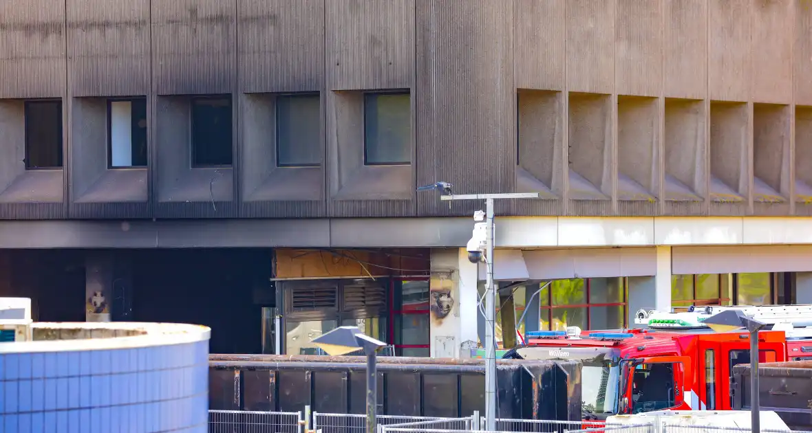 Brand in kantoorgebouw snel geblust - Foto 5