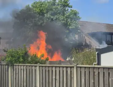 Brand verwoest schuur in Lelystad