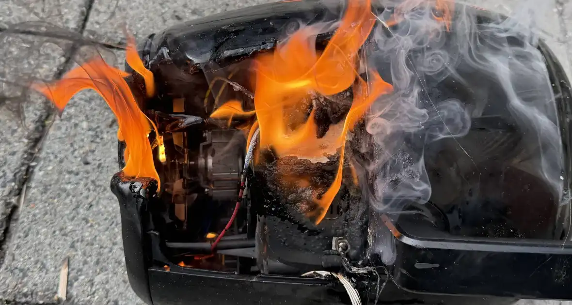 Airfryer vliegt in brand in woning - Foto 2