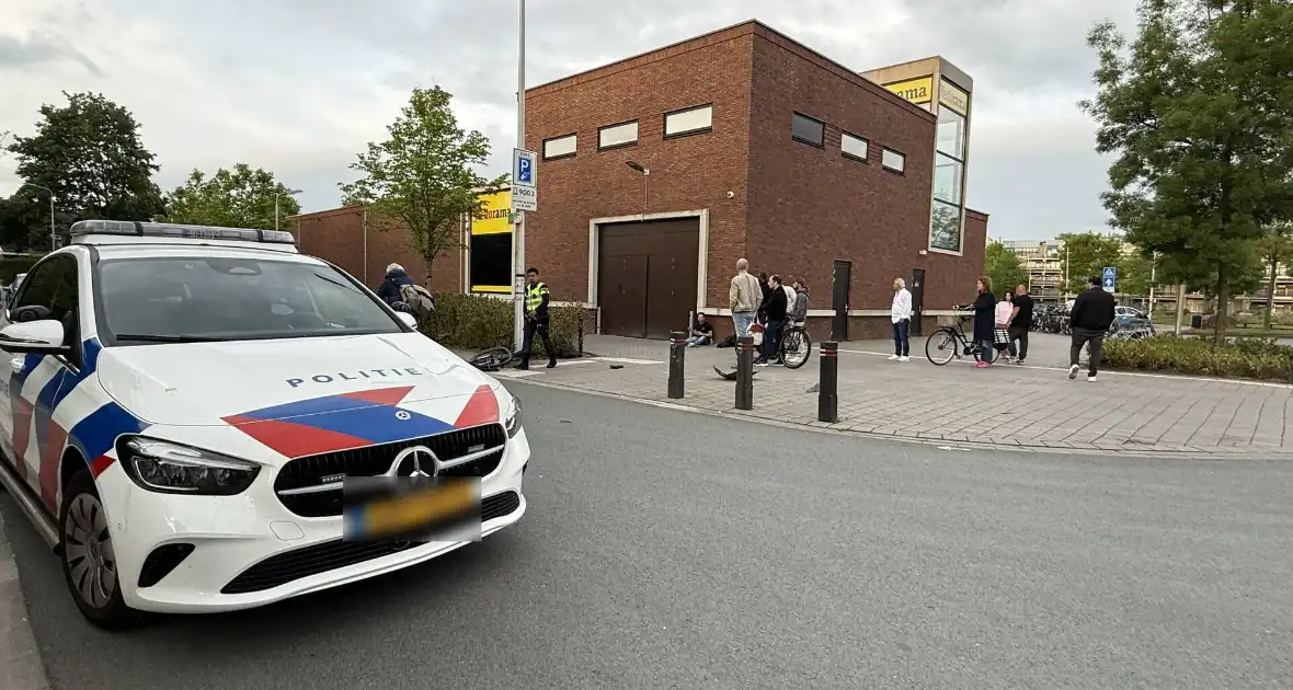 Auto rijdt fietser aan en vlucht - Foto 3