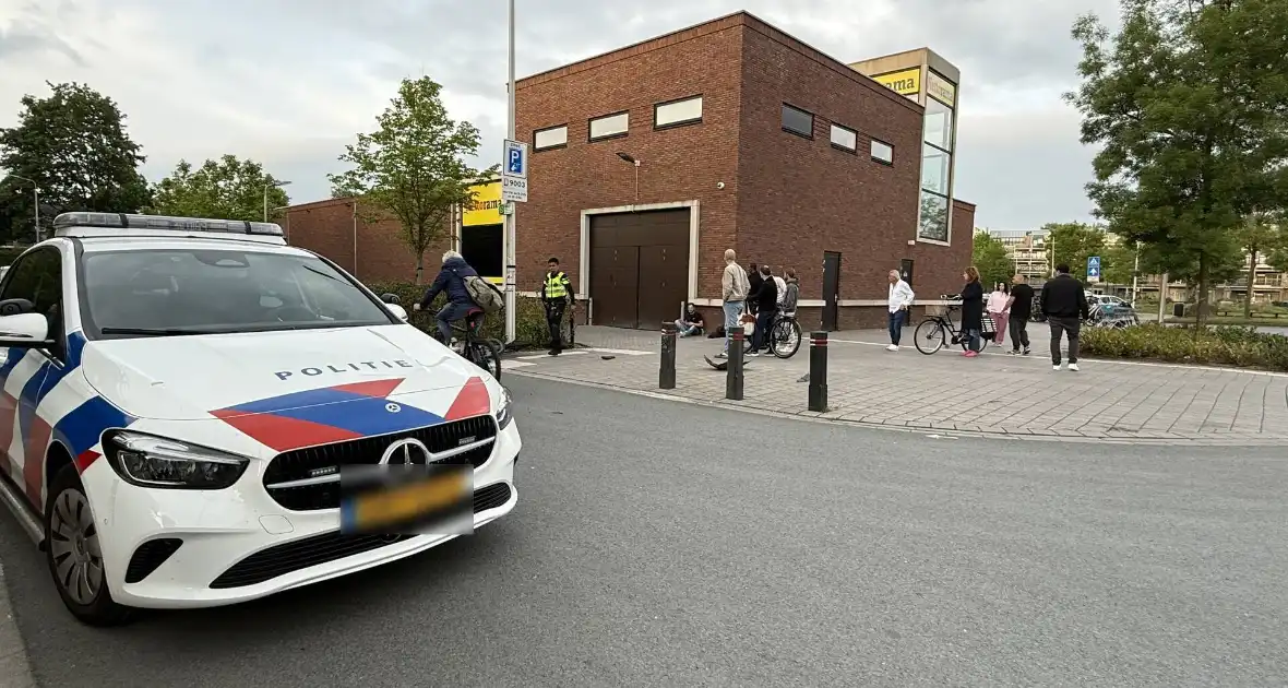 Auto rijdt fietser aan en vlucht - Foto 4