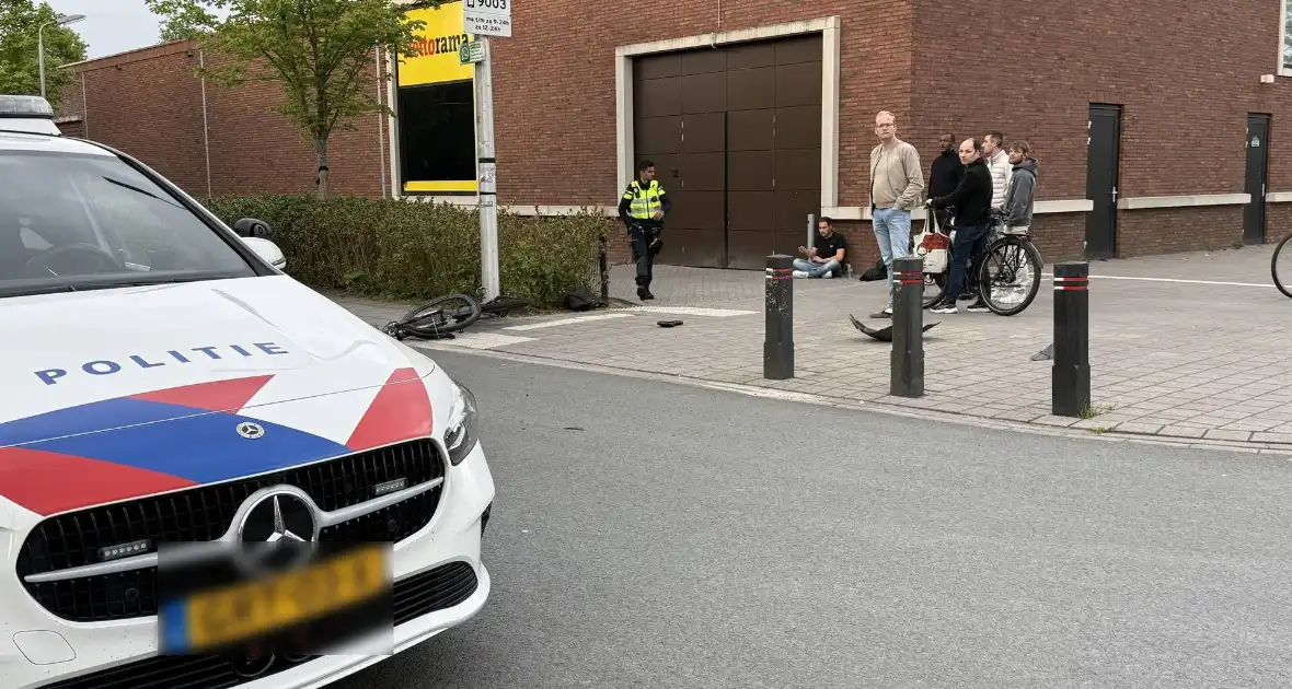 Auto rijdt fietser aan en vlucht - Foto 5