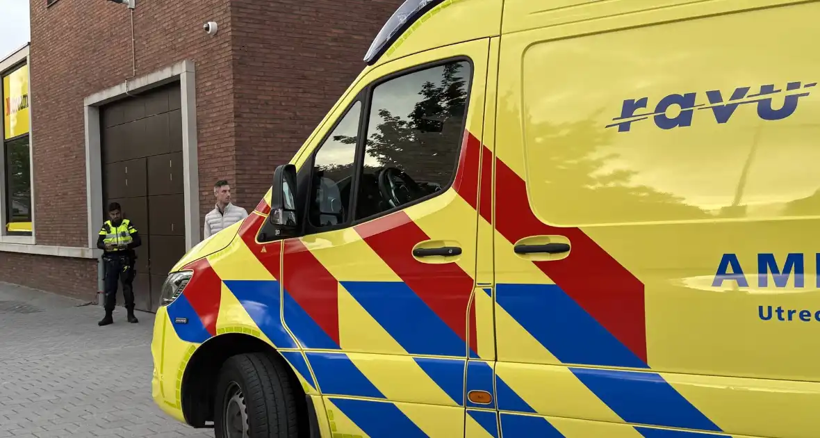 Auto rijdt fietser aan en vlucht - Foto 6