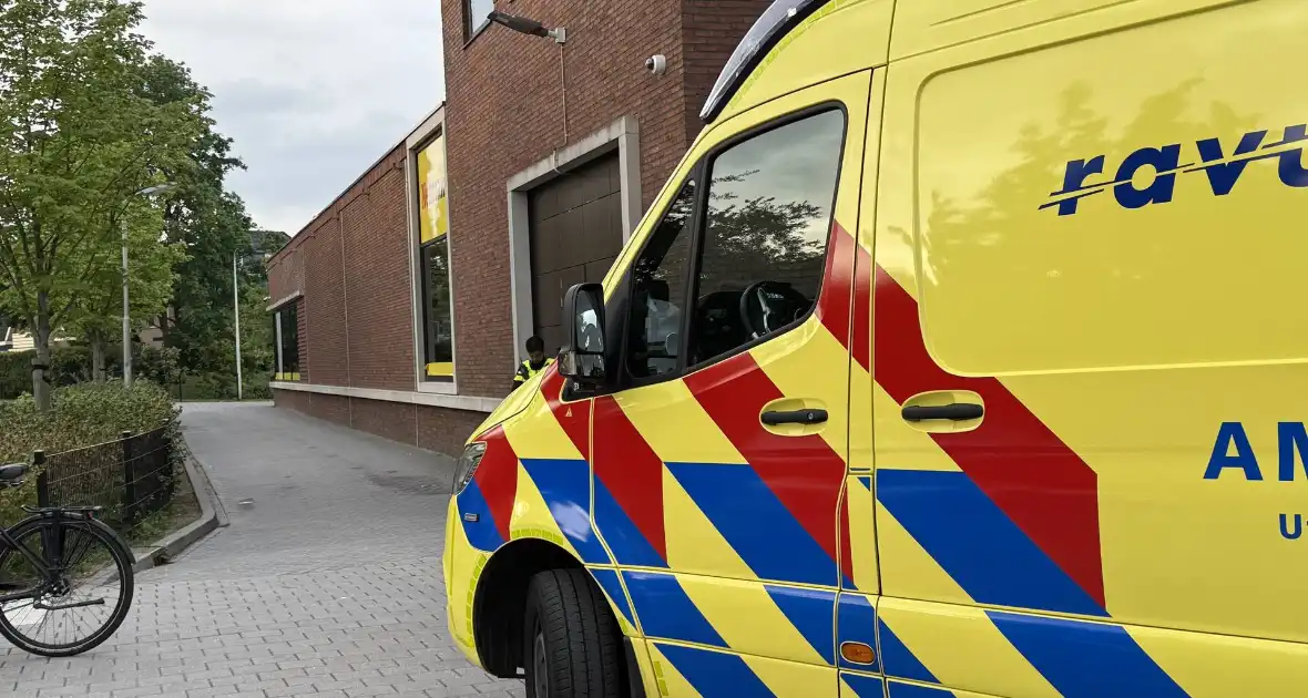 Auto rijdt fietser aan en vlucht - Foto 7