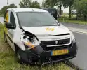 Ongeval tussen bestelbus en auto op N272