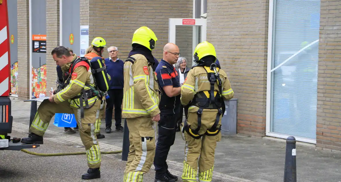 Stof uit kelder activeert rookmelders in gebouw - Foto 3
