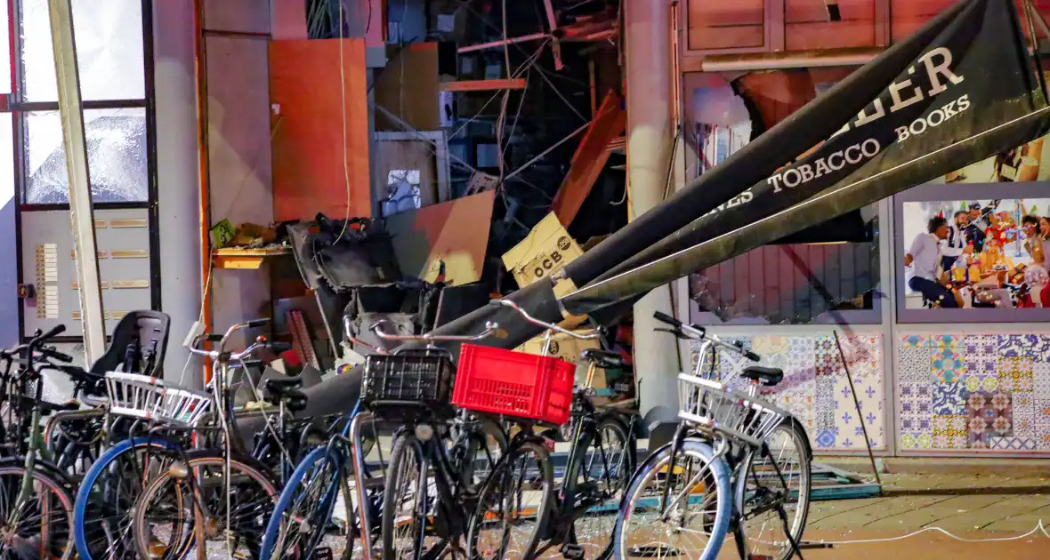 Explosie bij geldautomaat veroorzaakt ravage