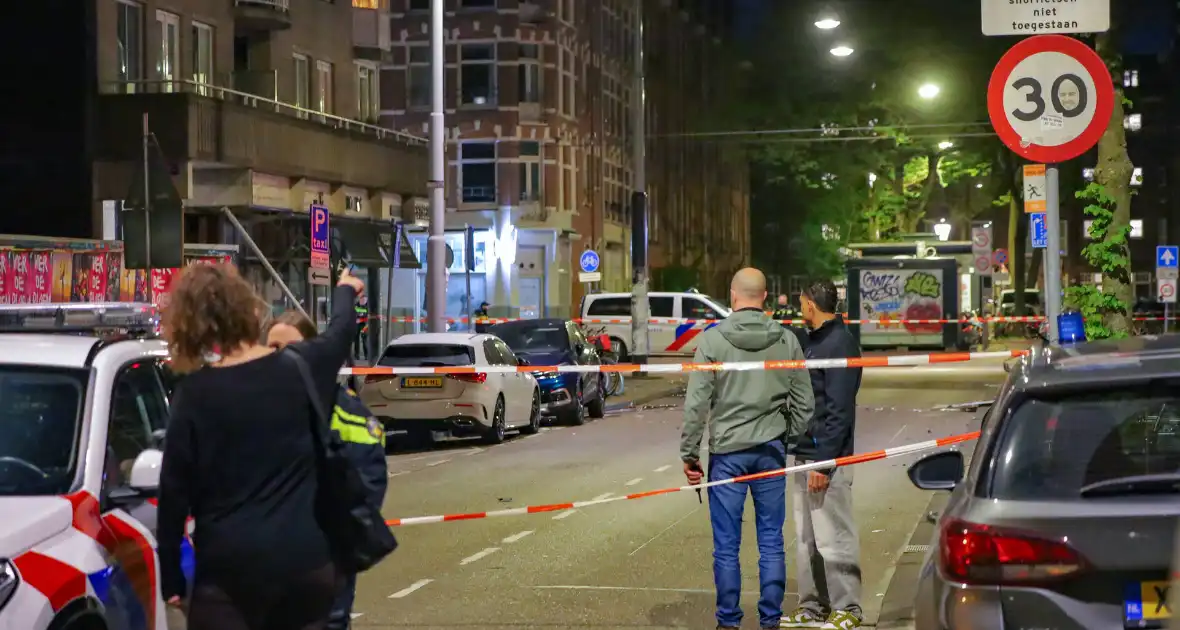 Explosie bij geldautomaat veroorzaakt ravage - Foto 1